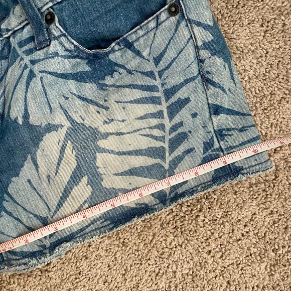 New without tags Converse Shorts - Picture 4 of 7